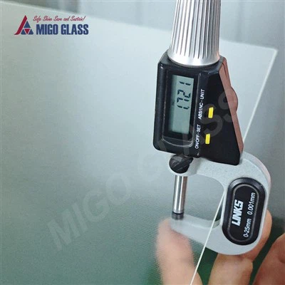 1,6 mm nízkoželezné prizmatické matné tvrzené sklo