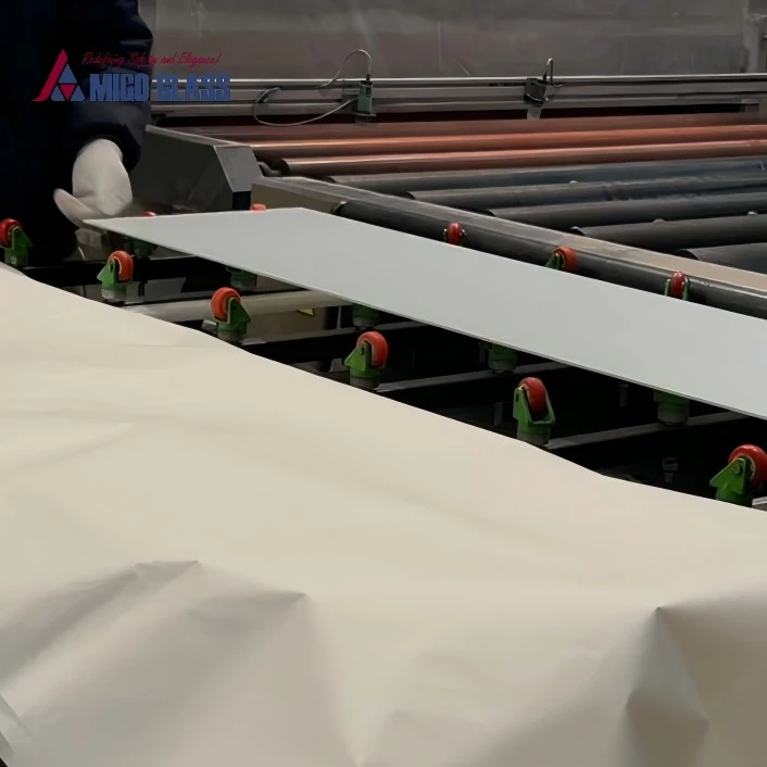 White Coated Tempered Glass manufacturer